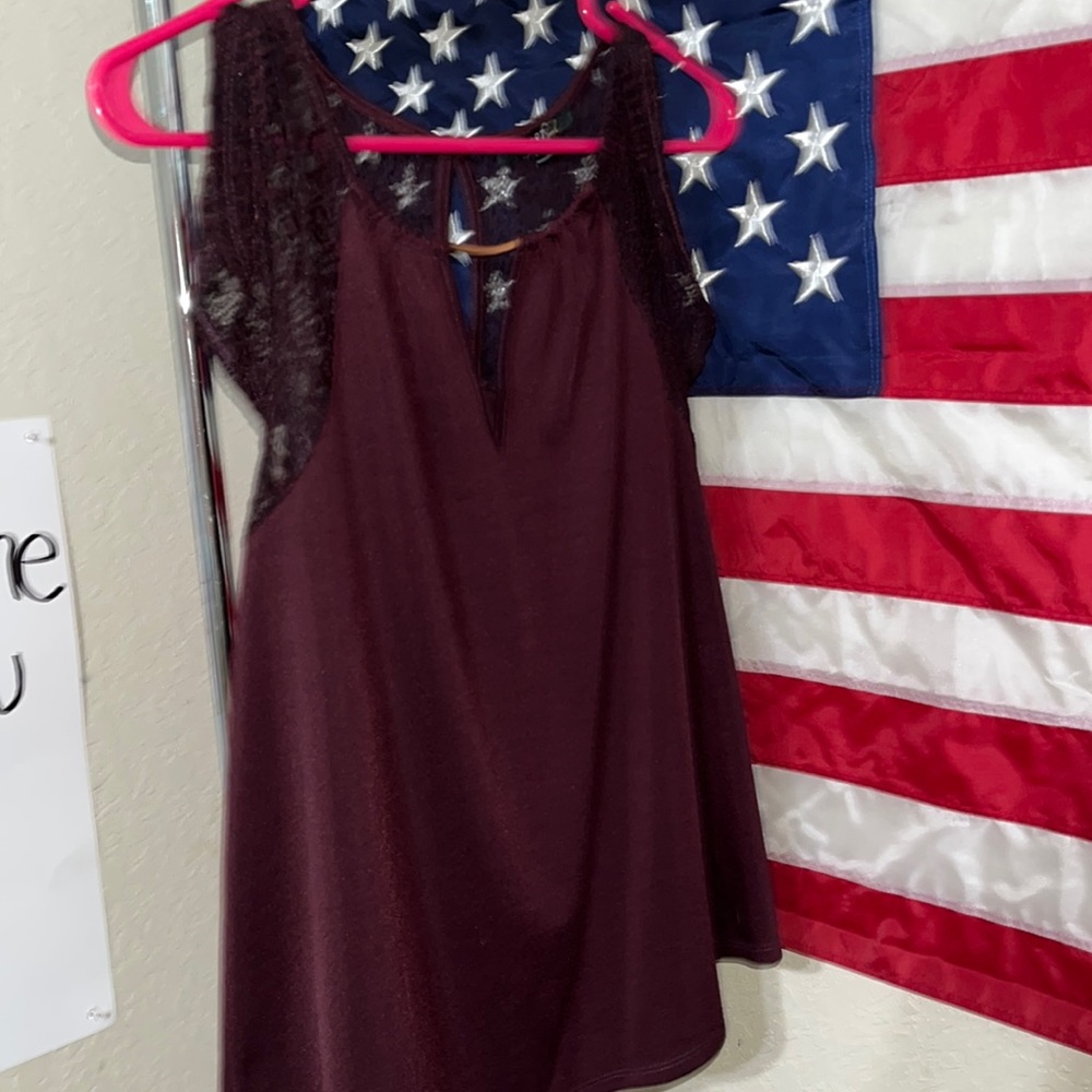 Maroon business tank top